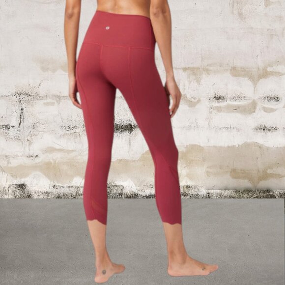 Lululemon Wunder Under Crop High-Rise Roll Down Scallop Full-On Luxtreme Size 6 - Picture 2 of 5